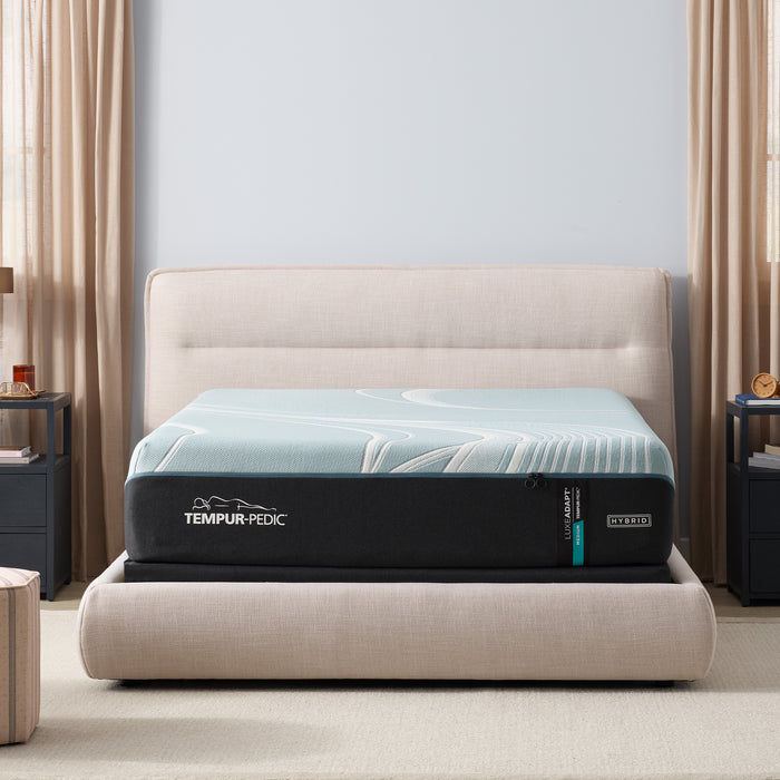 Tempur-Pedic LuxeAdapt Medium Hybrid